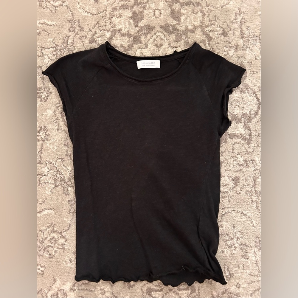 Aritzia Little Moon Black Short Sleeve Tee